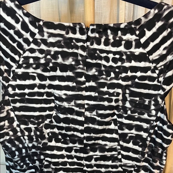 Calvin Klein Mini Dress, Size 8 - Picture 4 of 4